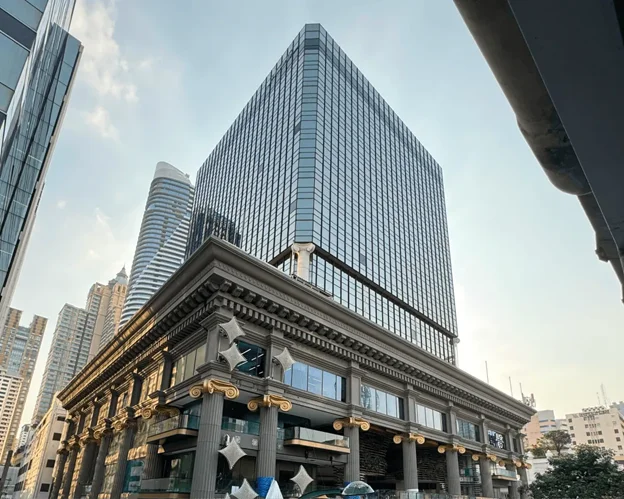 Fine dining atmosphere and upscale lifestyle cafes in the heart of Ratchaprasong at Gaysorn Village